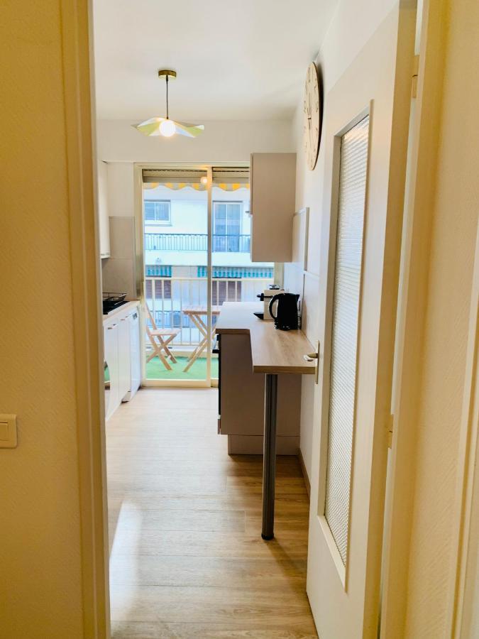 Studio Confort 35M2 Renove, Equipe Et Climatise, Tout Se Fait A Pied! Apartment Antibes Luaran gambar